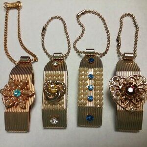 Vintage Gold Tone Glove Clip with Chain 1950's